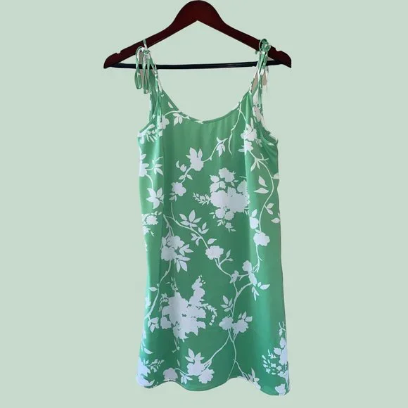 Urban Outfitters | Dresses | Light Green Floral Silk Dress | Poshmark Urban Outfitters | Dresses | Light Green Floral Silk Dress | Poshmark